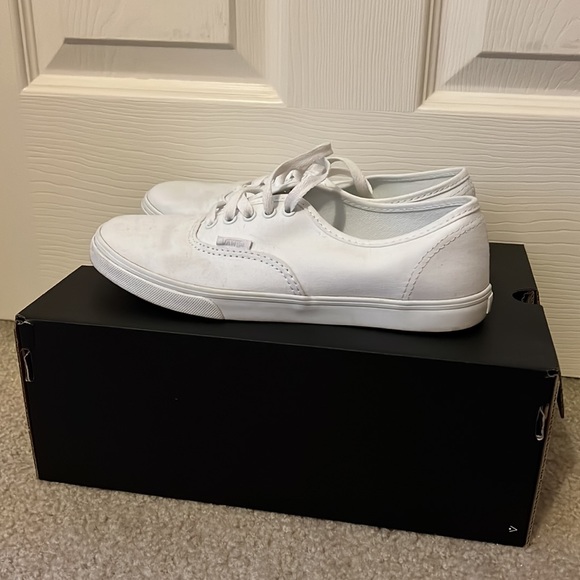 Authentic pure white Vans - Picture 2 of 4